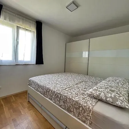 Apartment Modern Two Bedroom